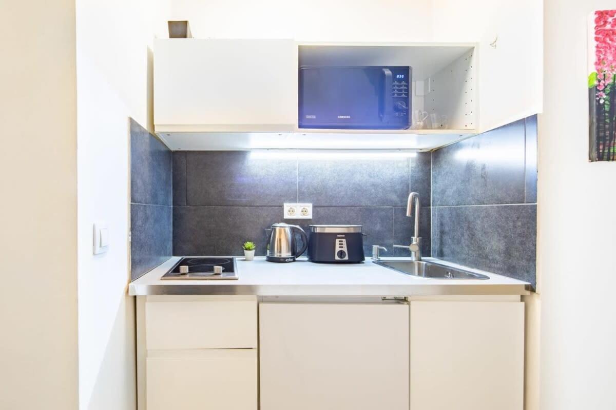 Central Room For Solo Traveller Budapest Ngoại thất bức ảnh