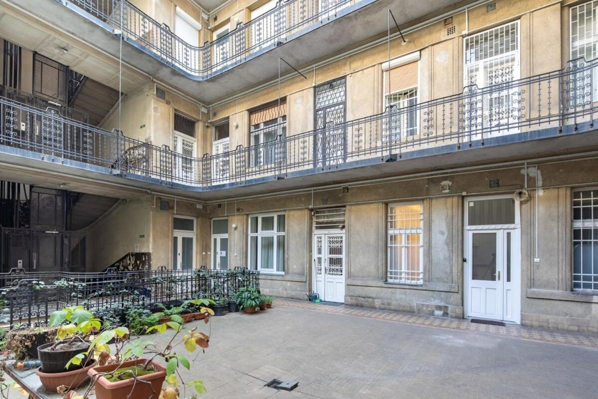 Central Room For Solo Traveller Budapest Ngoại thất bức ảnh